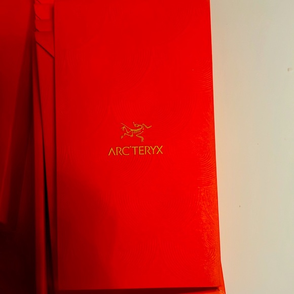 Arc teryx red envelope - Picture 3 of 3